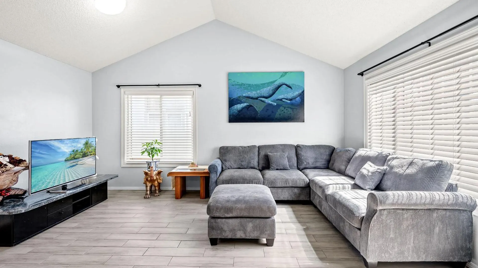 Holiday home Spacious Family Retreat W Garden & Modern Comfort Ontario United States